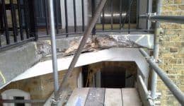 Damage to concrete balcony