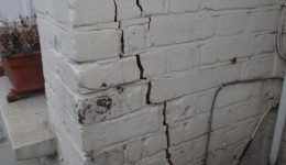 cracking-to-wall