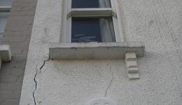 front-elevation-cracking-before-lintel-repair