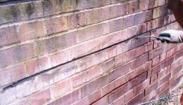 grout-being-troweled