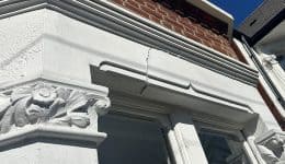 Crack above ground floor bay window